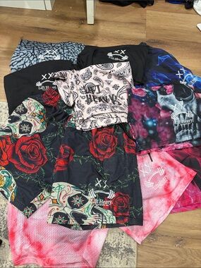 Lift Heavy mesh shorts size Large  (lot 9 gym shorts )